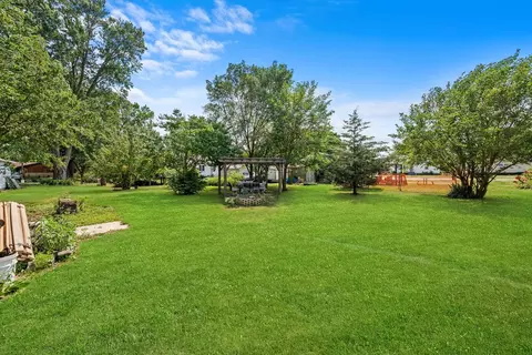 Exterior - 409 2nd Ave, Marengo, IL 60152 photo 3 of 4