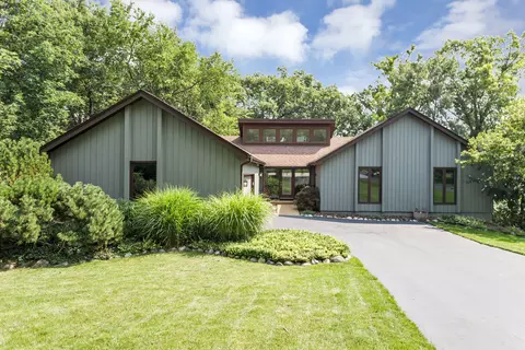 605 Oakview Dr, Algonquin, IL 60102 photo 4