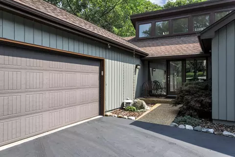 605 Oakview Dr, Algonquin, IL 60102 photo 5