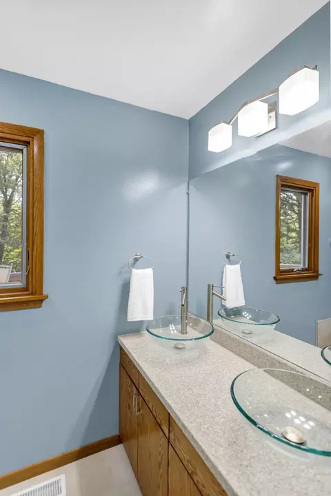 605 Oakview Dr, Algonquin, IL 60102 photo 23