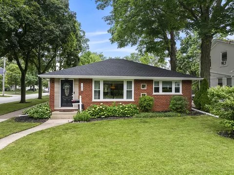 100 E Wood St, Palatine, IL 60067