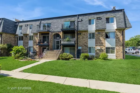 4 E Dundee Quarter Dr #304, Palatine, IL 60074