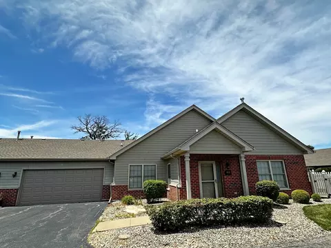 18638 Villa Ct, Lansing, IL 60438