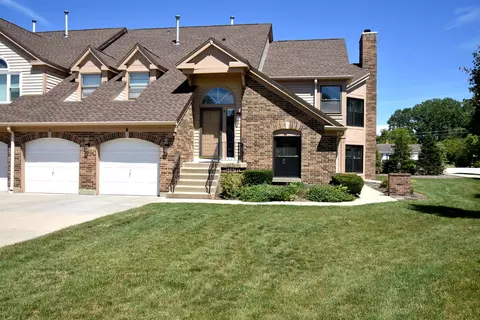 4 Willow Pkwy, Buffalo Grove, IL 60089