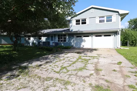 424 Priscilla Ln, Bloomington, IL 61704