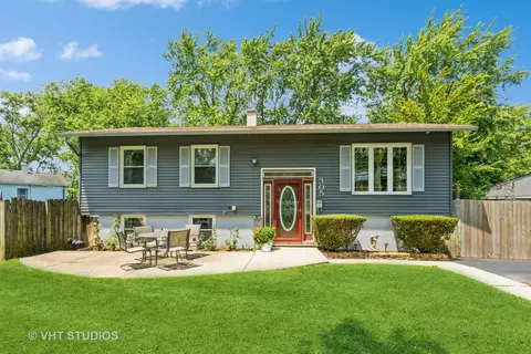 305 Stuart Rd, Lockport, IL 60441
