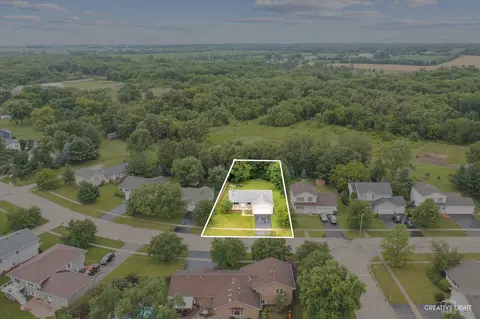 514 8th Ave, Marengo, IL 60152