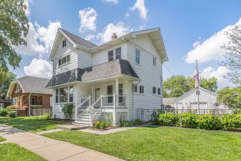 1410 Campbell Ave, Des Plaines, IL 60016