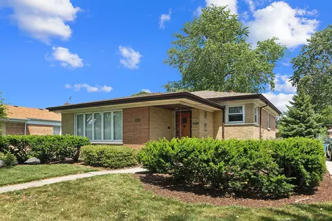 10805 Leclaire Ave, Oak Lawn, IL 60453