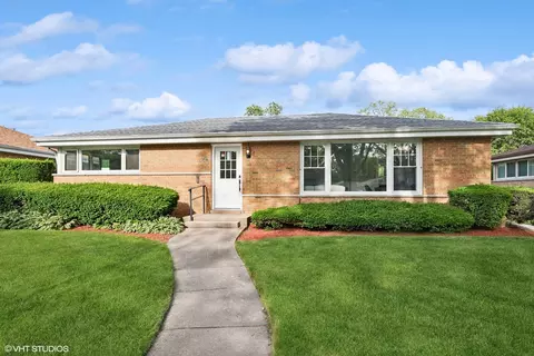 9427 Lowell Ave, Skokie, IL 60076