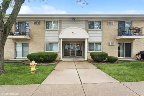 551 Carlysle Dr #3, Clarendon Hills, IL 60514