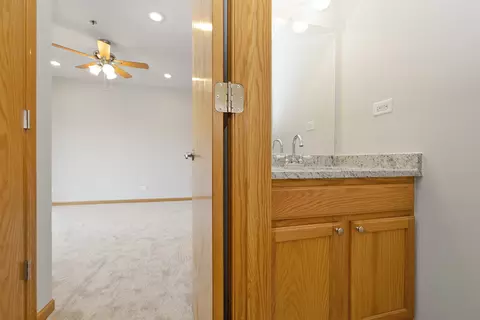 Bath - 7251 S Ferdinand Ave, Bridgeview, IL 60455 photo 1 of 4