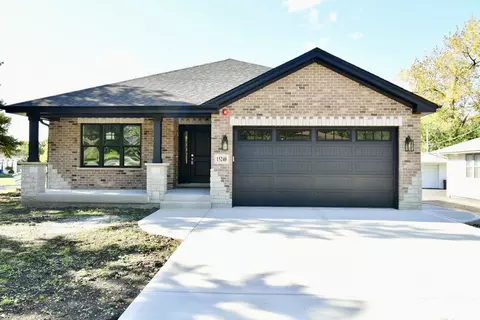 15240 Laporte Ave, Oak Forest, IL 60452