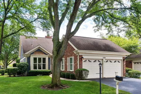 2184 N Lake Shore Cir, Arlington Heights, IL 60004