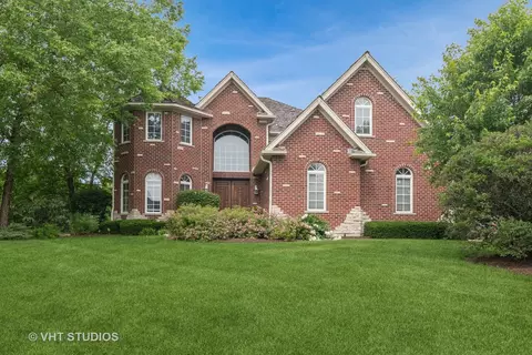 7 N182 Whispering Trl, Saint Charles, IL 60175