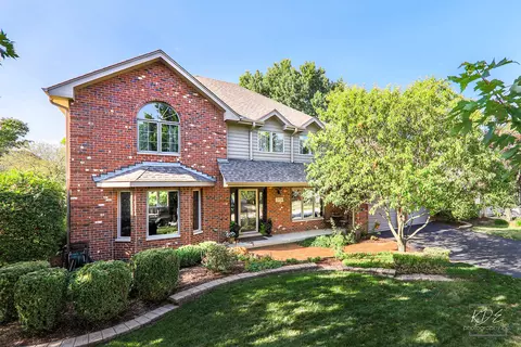 3839 Mandeville Ln, Naperville, IL 60564
