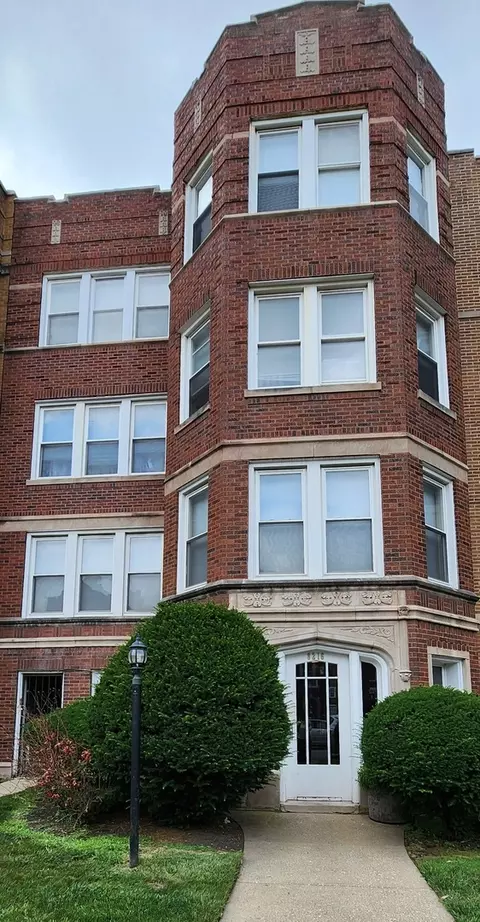 8216 S Langley Ave, Chicago, IL 60619