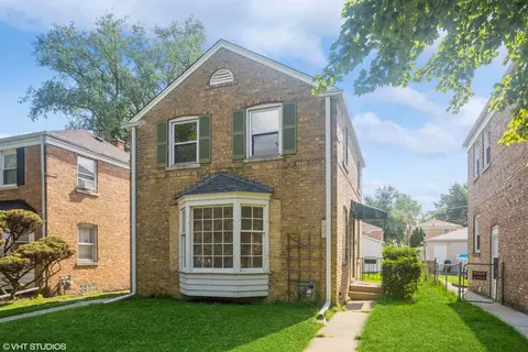 7431 Kenneth Ave, Skokie, IL 60076