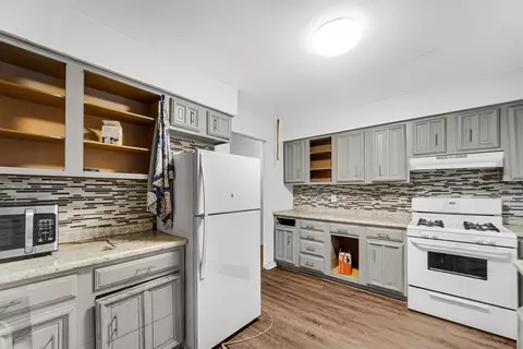 Kitchen - 2025 Ohio St, Gary, IN 46407 photo 4 of 4