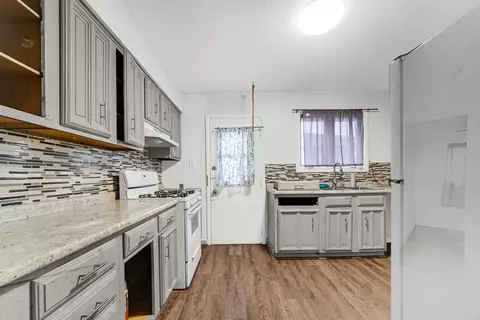 Kitchen - 2025 Ohio St, Gary, IN 46407 photo 1 of 4
