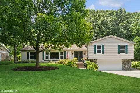440 Beverly Pl, Lake Forest, IL 60045