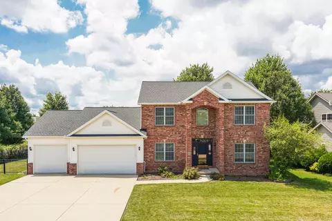 47 Conway Cir, Bloomington, IL 61704
