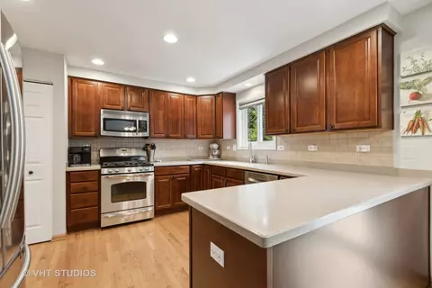 Kitchen - 59 Mohawk St, Cary, IL 60013 photo 1 of 1