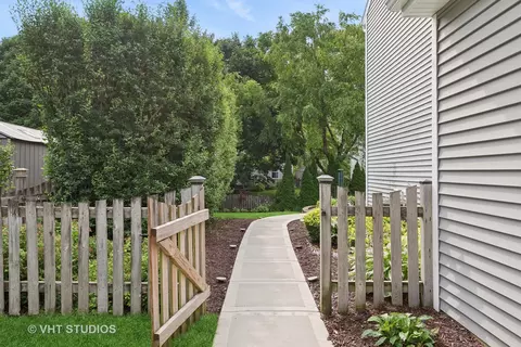 Exterior - 59 Mohawk St, Cary, IL 60013 photo 5 of 6