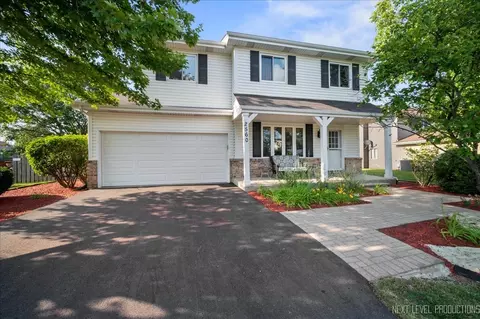 2560 Dorothy Dr, Aurora, IL 60504