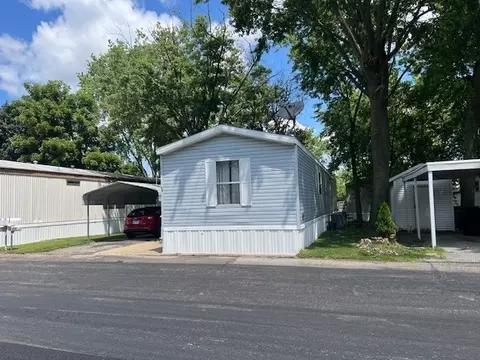 6 Ave A, Bloomington, IL 61704