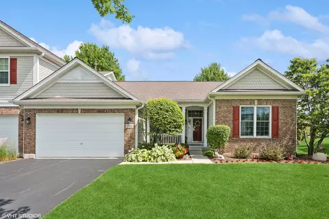 361 Nelson Dr, Geneva, IL 60134