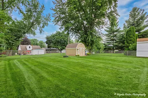 Exterior - 3713 Maple Ave, Mchenry, IL 60050 photo 6 of 7