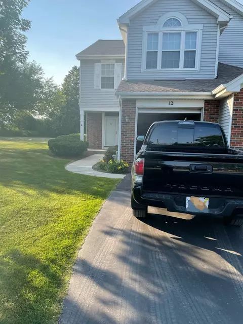 Exterior - 12 Arbordale Ct, Algonquin, IL 60102 photo 5 of 11