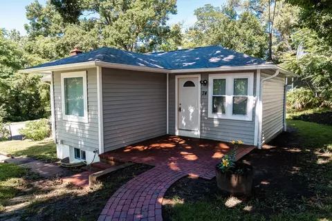 74 S Maple Ave, Fox Lake, IL 60020