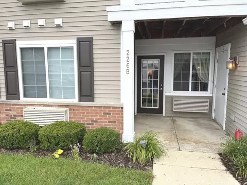 226 Bertram Dr #B, Yorkville, IL 60560