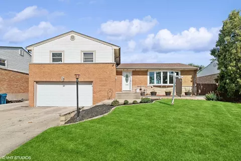 1241 N 9th Ave, Melrose Park, IL 60160