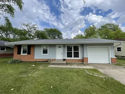 533 Oak St, Elk Grove Village, IL 60007