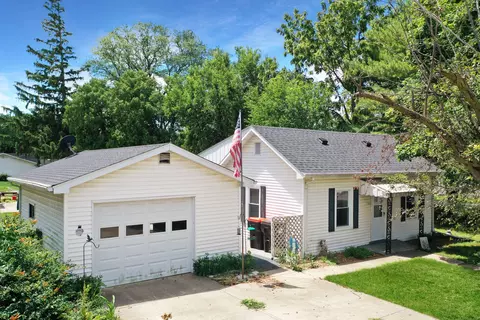 103 W 2nd South St, Wenona, IL 61377
