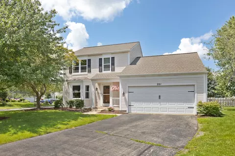 201 Verbena Ln, Woodstock, IL 60098