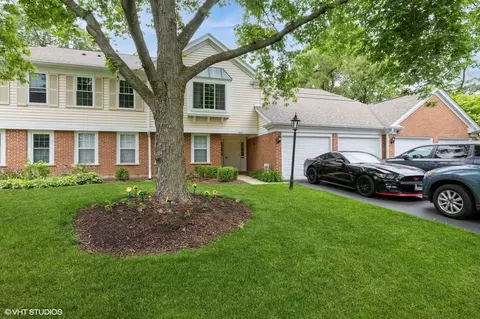 585 Edinburgh Ln #C, Prospect Heights, IL 60070