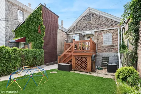Exterior - 842 W 33rd St, Chicago, IL 60608 photo 6 of 7
