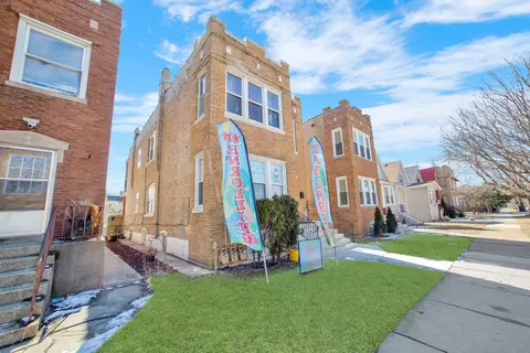 5245 W Warwick Ave, Chicago, IL 60641