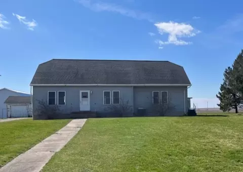 439 County Road 1150 N, Henry, IL 61537