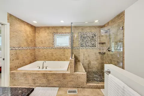 104 E 14th Ave, Naperville, IL 60563 photo 24
