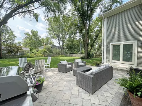 104 E 14th Ave, Naperville, IL 60563 photo 36