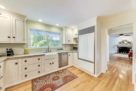 104 E 14th Ave, Naperville, IL 60563 photo 9