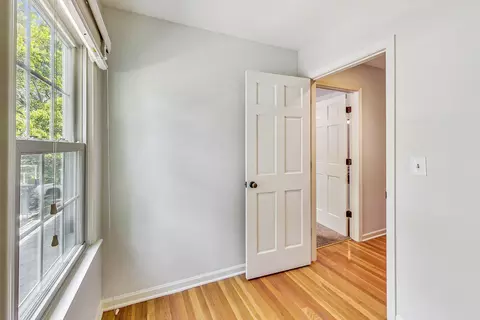 104 E 14th Ave, Naperville, IL 60563 photo 34