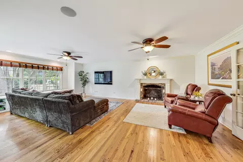 104 E 14th Ave, Naperville, IL 60563 photo 13