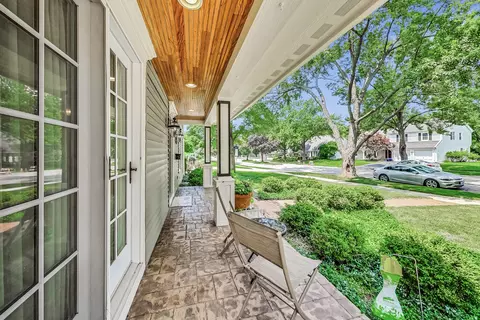 104 E 14th Ave, Naperville, IL 60563 photo 3