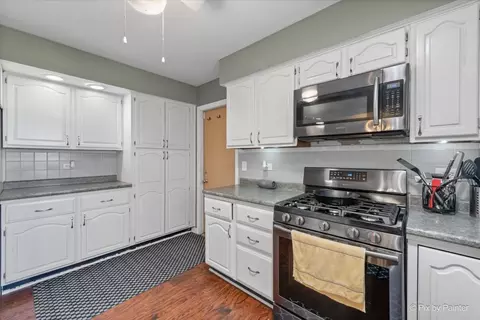 1306 May Ave, Mchenry, IL 60051 photo 14